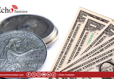 الدولار تحت عتبة 2,9 دينار تونسي