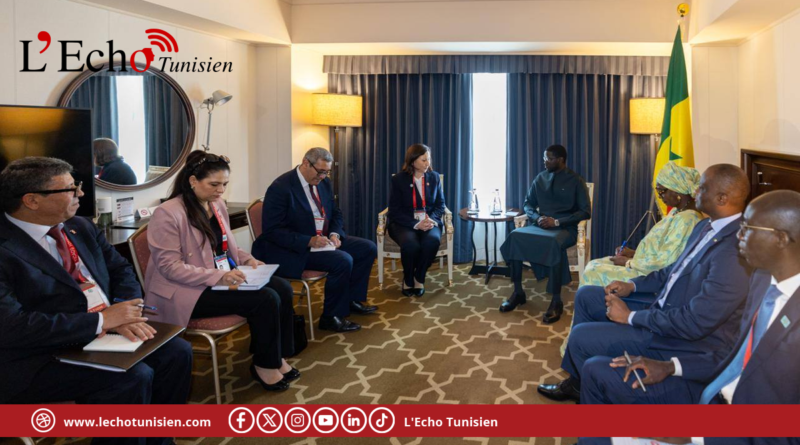 رئيسة الحكومة تتحادث مع سيادة رئيس السنغال