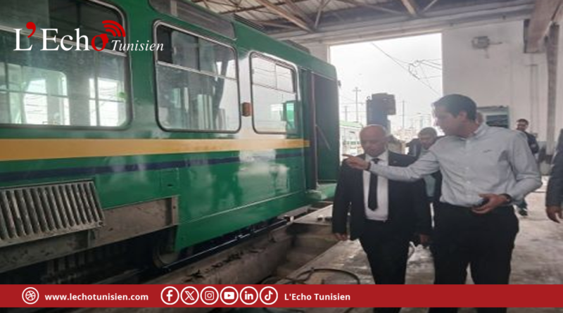 وزير النقل يعاين مستودعات وورشات النقل الحديدي التابعة لشركة نقل تونس