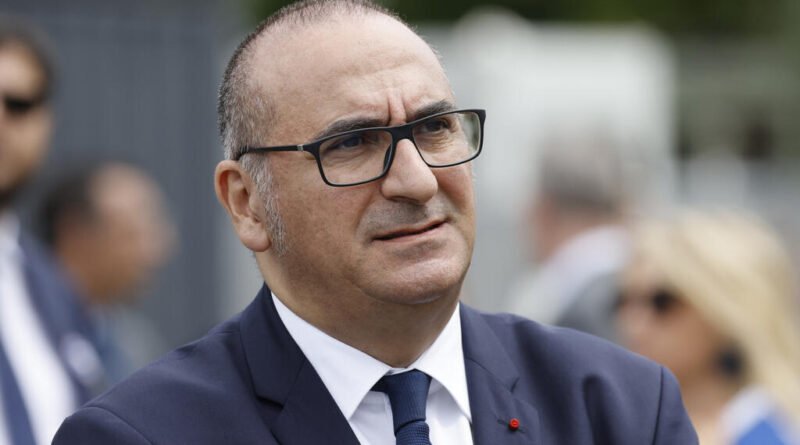 France : Emmanuel Macron rejette la démission de son ministre de l&rsquo;Intérieur Laurent Nuñez sur fond de crise sécuritaire
