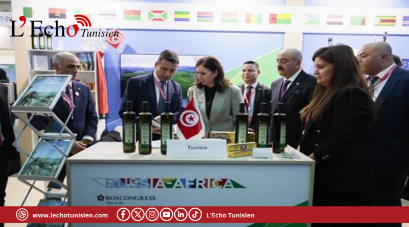رئيسة الحكومة تزور جناح تونس في معرض موسكو