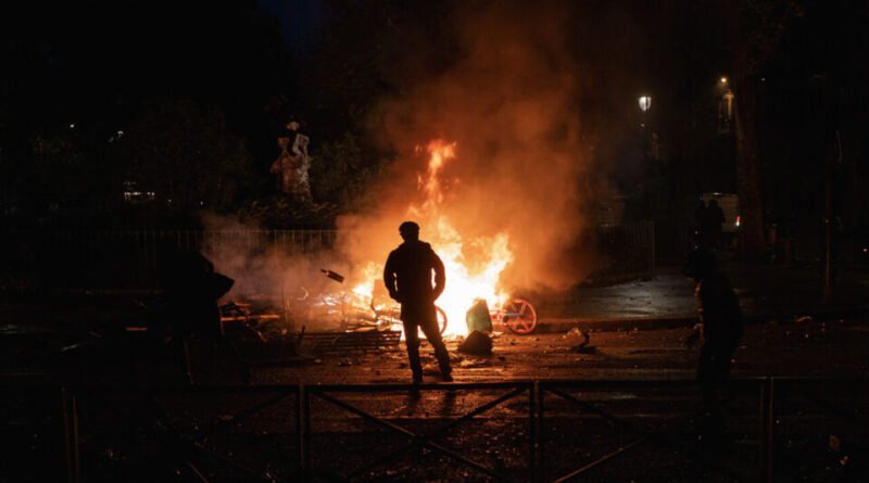 France : Instauration de couvre-feux nocturnes dans plusieurs municipalités face à l&rsquo;escalade des tensions